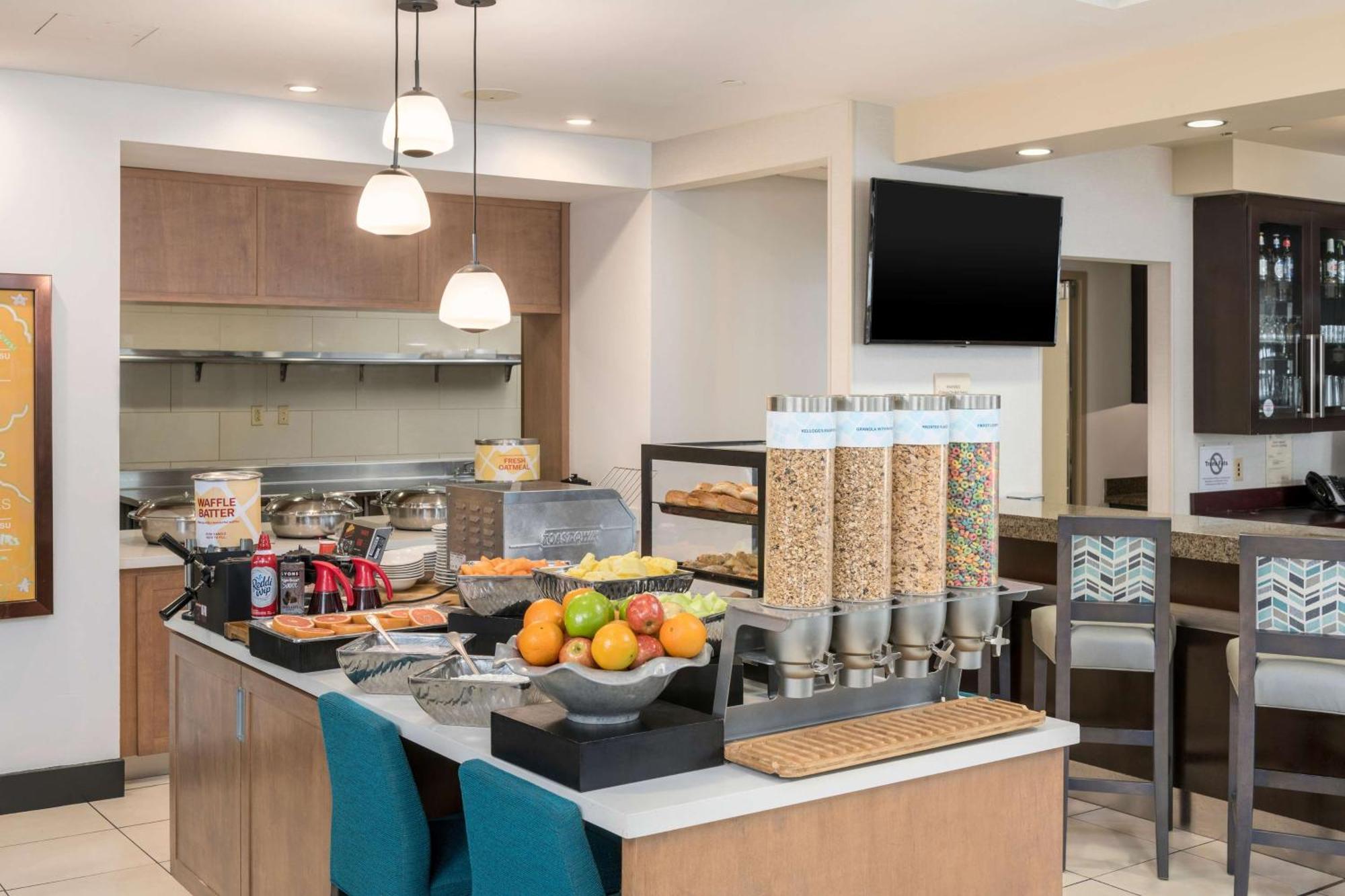 Hilton Garden Inn Silver Spring White Oak Exteriér fotografie