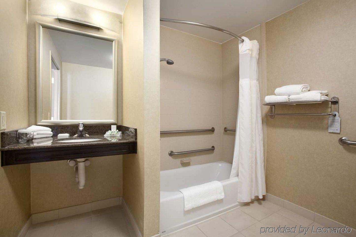 Hilton Garden Inn Silver Spring White Oak Pokoj fotografie